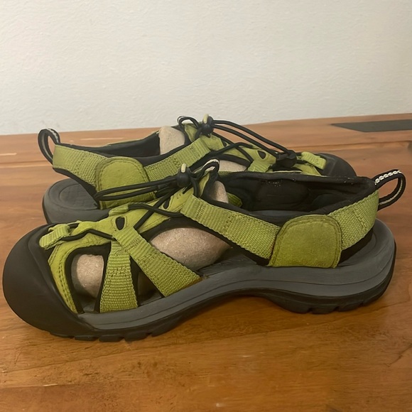 KEEN Waterproof Sandals Size 8 - Picture 7 of 11